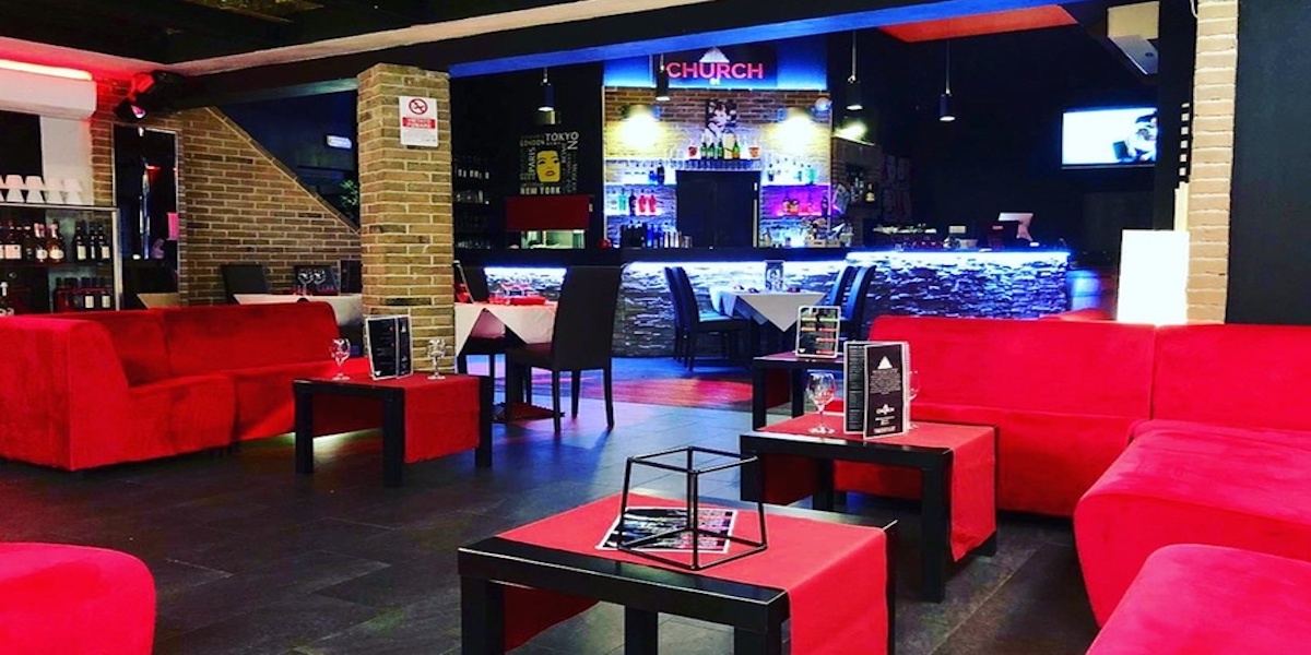 Church 81: interno della location per eventi a Milano